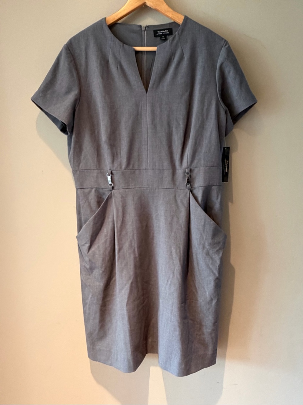 ASL Tahari Charcoal Gray Short Sleeve Sheath Jeremi Dress 16 NWT